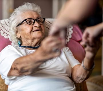 Benodigdheden in de slaapkamer voor ouderen